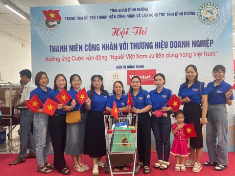 Hưởng ứng cuộc vận động " Người Việt Nam ưu tiên dùng hàng Việt Nam"
