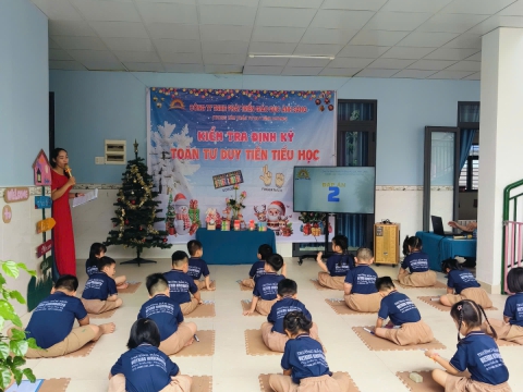 Thi định kỳ tại trường mầm non Viet Kids