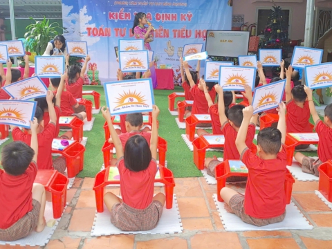 Thi định kỳ tại trường Mầm Non Hoa Nắng