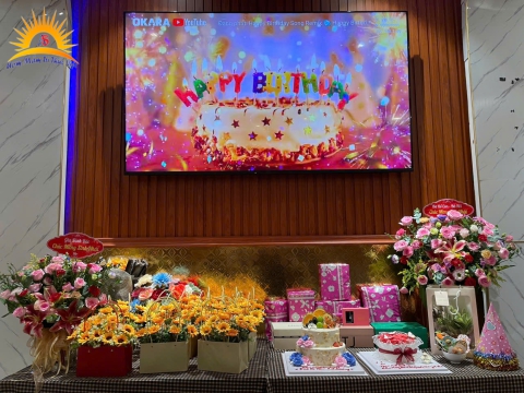 Mừng sinh nhật Giám đốc cùng các giáo viên sinh nhật quý IV
