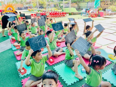 rung chuông vàng trường happy house